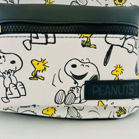 Peanuts Mini Backpack - Snoopy & Woodstock by Bioworld - NWT - Picture 2 of 8